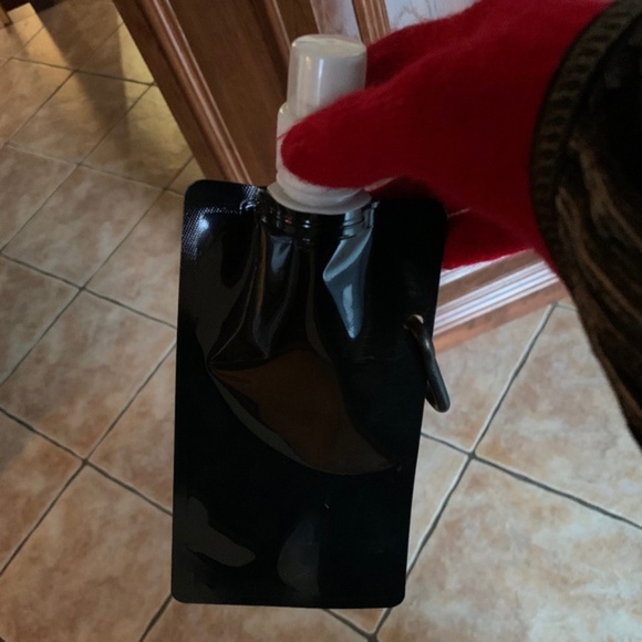 Off-White Logo Water Bottle - Picture 6 of 8